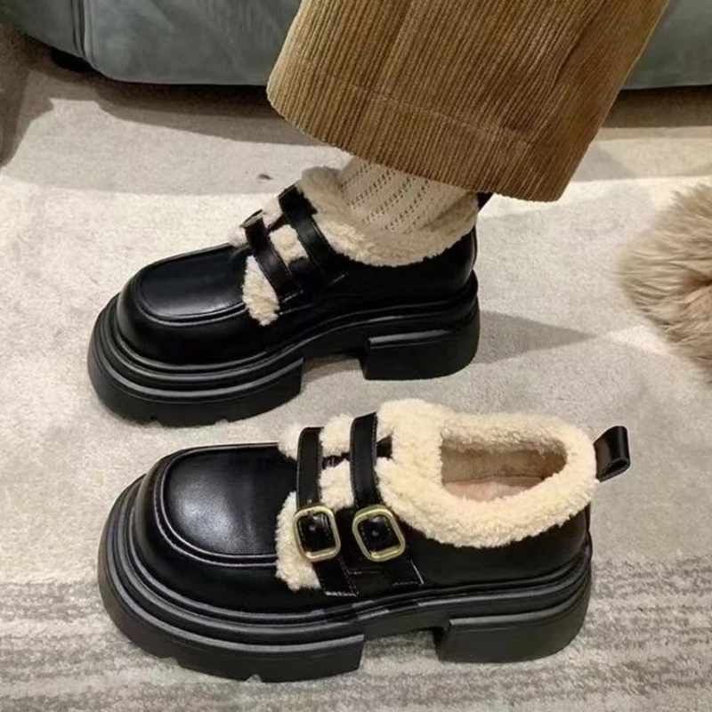 Vintage Style Women Fashion - Petites chaussures d'hiver en cuir de