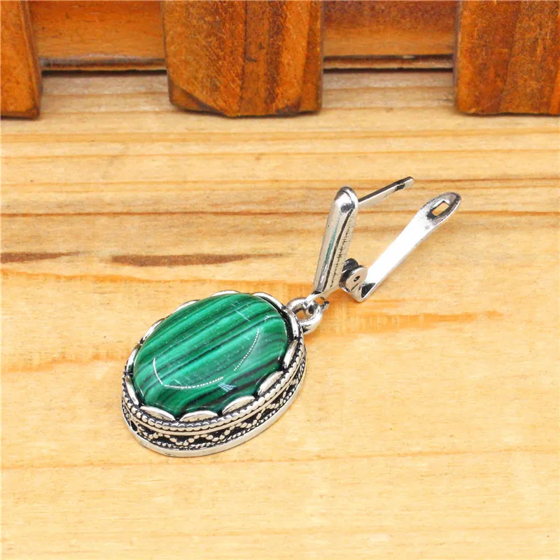 Flower Oval Malachite Dangle E - Vintage Fashion Looks avis et prix